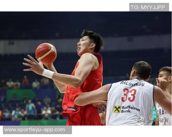 记者分析赵睿周琦组合优势明显应尽快更换小外援以充分利用豪华阵容