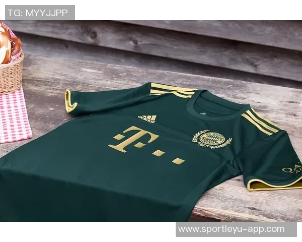 拜仁新赛季啤酒节球衣配色曝光深棕灰底搭配深绿与金色元素